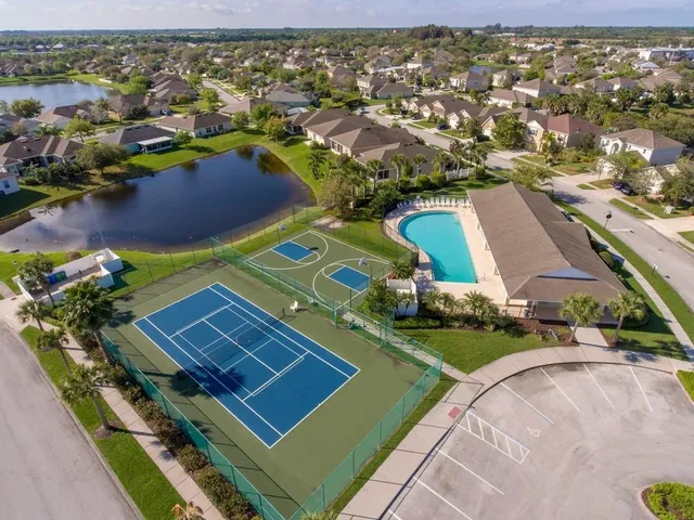 $2,000 | 152 Morgan Circle, Sebastian, FL 32958