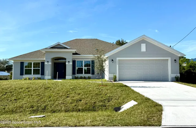 $425,650 | 1370 Schumann Drive, Sebastian, FL 32958