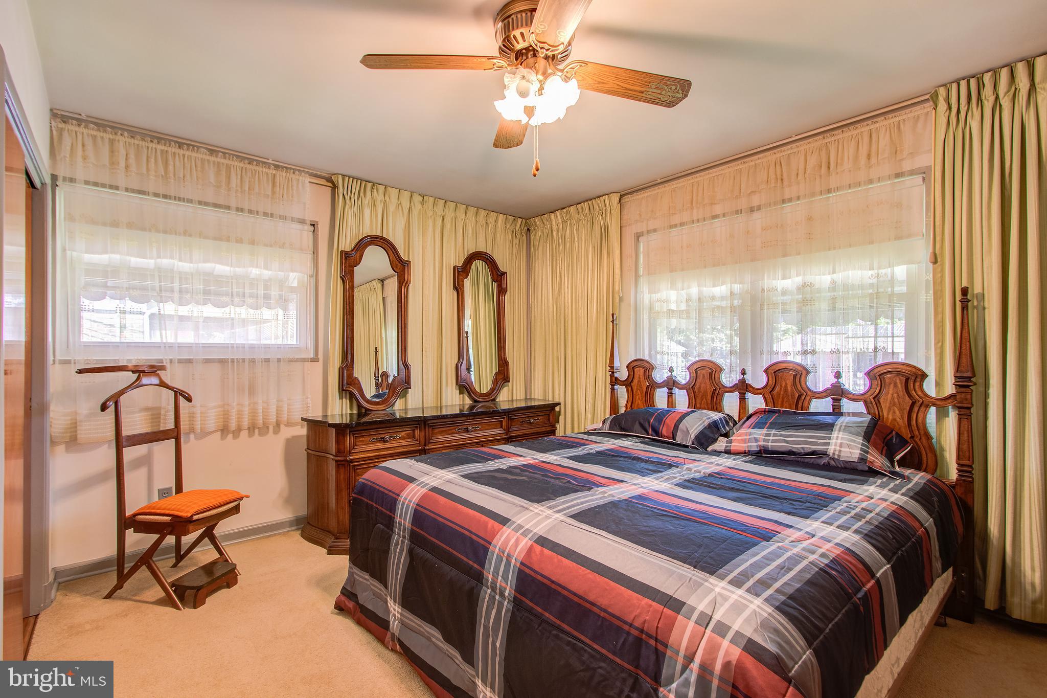 5808 10th Place Hyattsville, MD 20782 - Photo 20 of 36 1st Bedroom