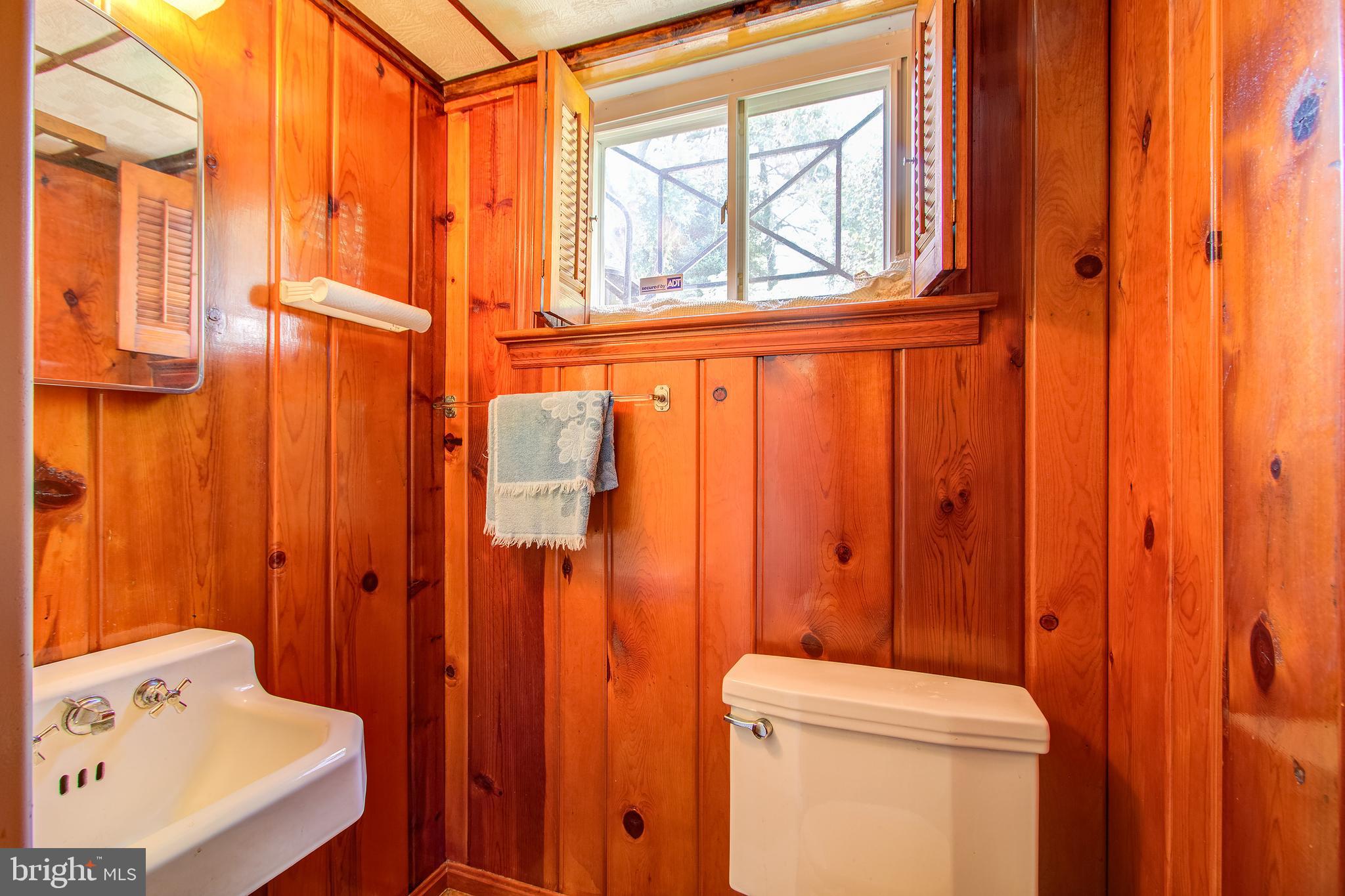 5808 10th Place Hyattsville, MD 20782 - Photo 29 of 36 Full bath w/shower stall