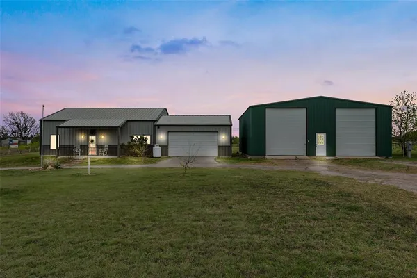 $359,000 | 6711 Sundance Circle West, Joshua, TX 76058