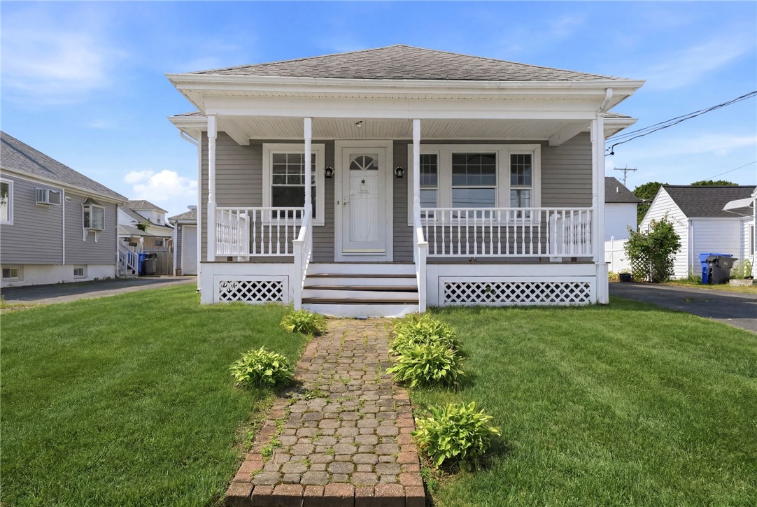 113 Warwick Road Pawtucket, RI 02861 - Photo 2 of 25