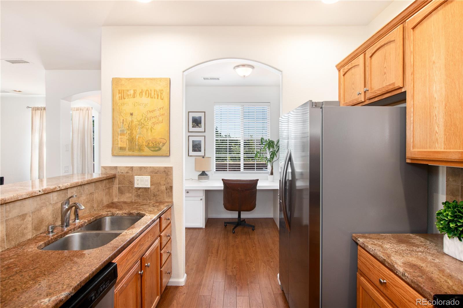 601 West Burgundy Street, Unit B Highlands Ranch, CO 80129 - Photo 22 of 43