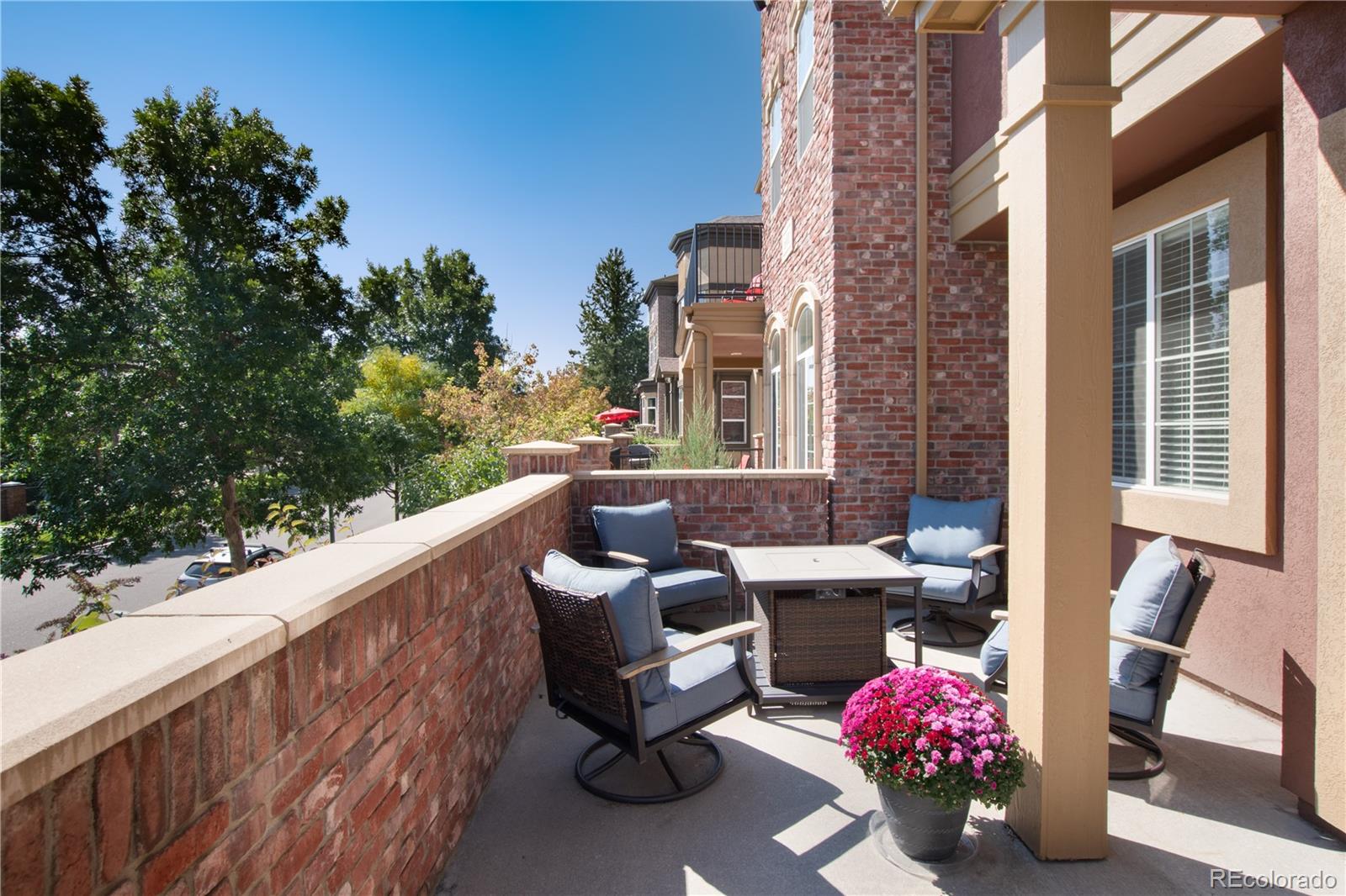 601 West Burgundy Street, Unit B Highlands Ranch, CO 80129 - Photo 4 of 43