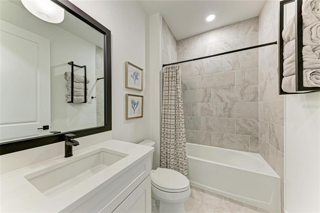 18615 Midsummer Place Venice, FL 34293 - Photo 39 of 80
