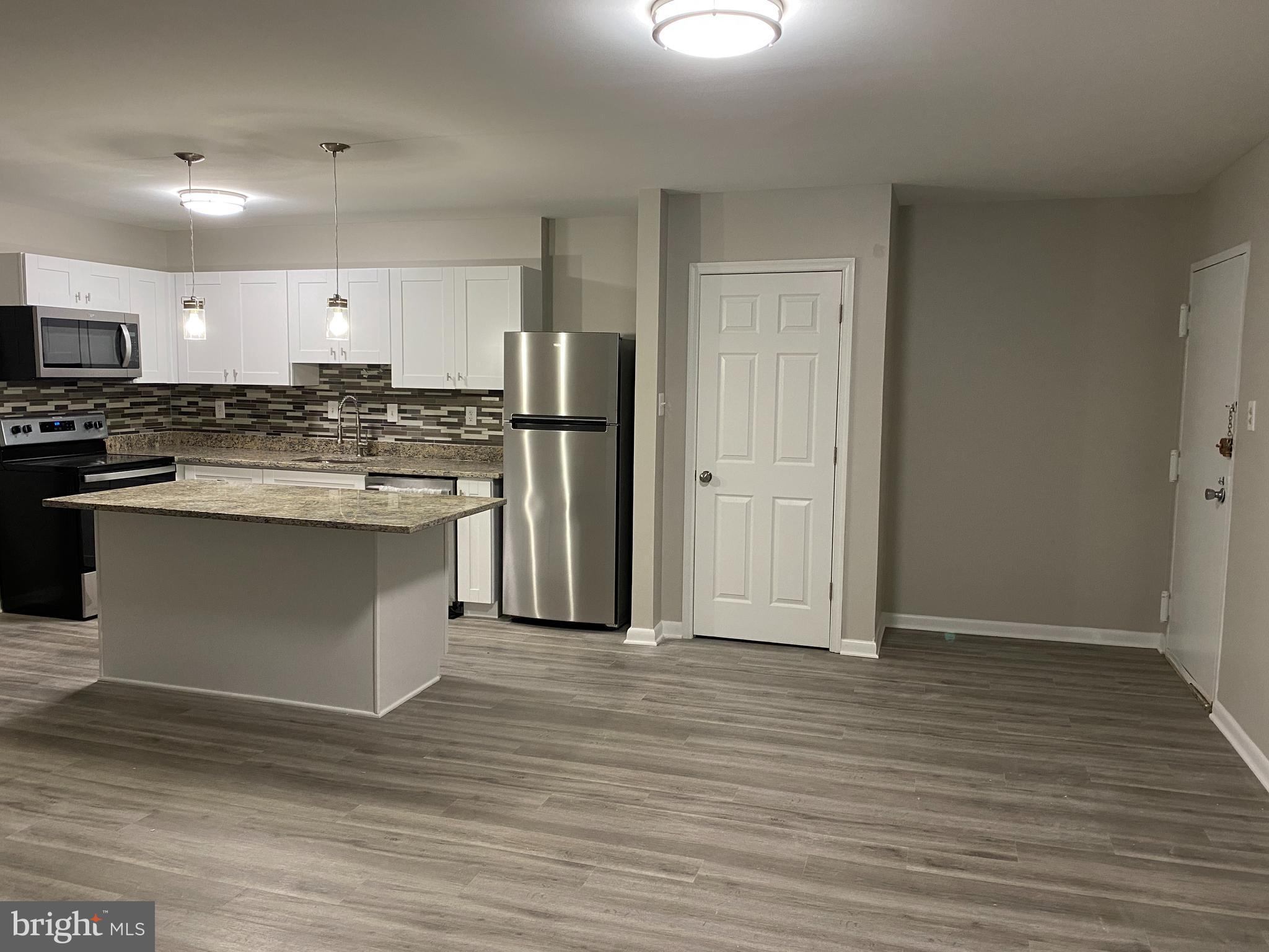 6220 Edsall Road, Unit 401 Alexandria, VA 22312 - Photo 4 of 14