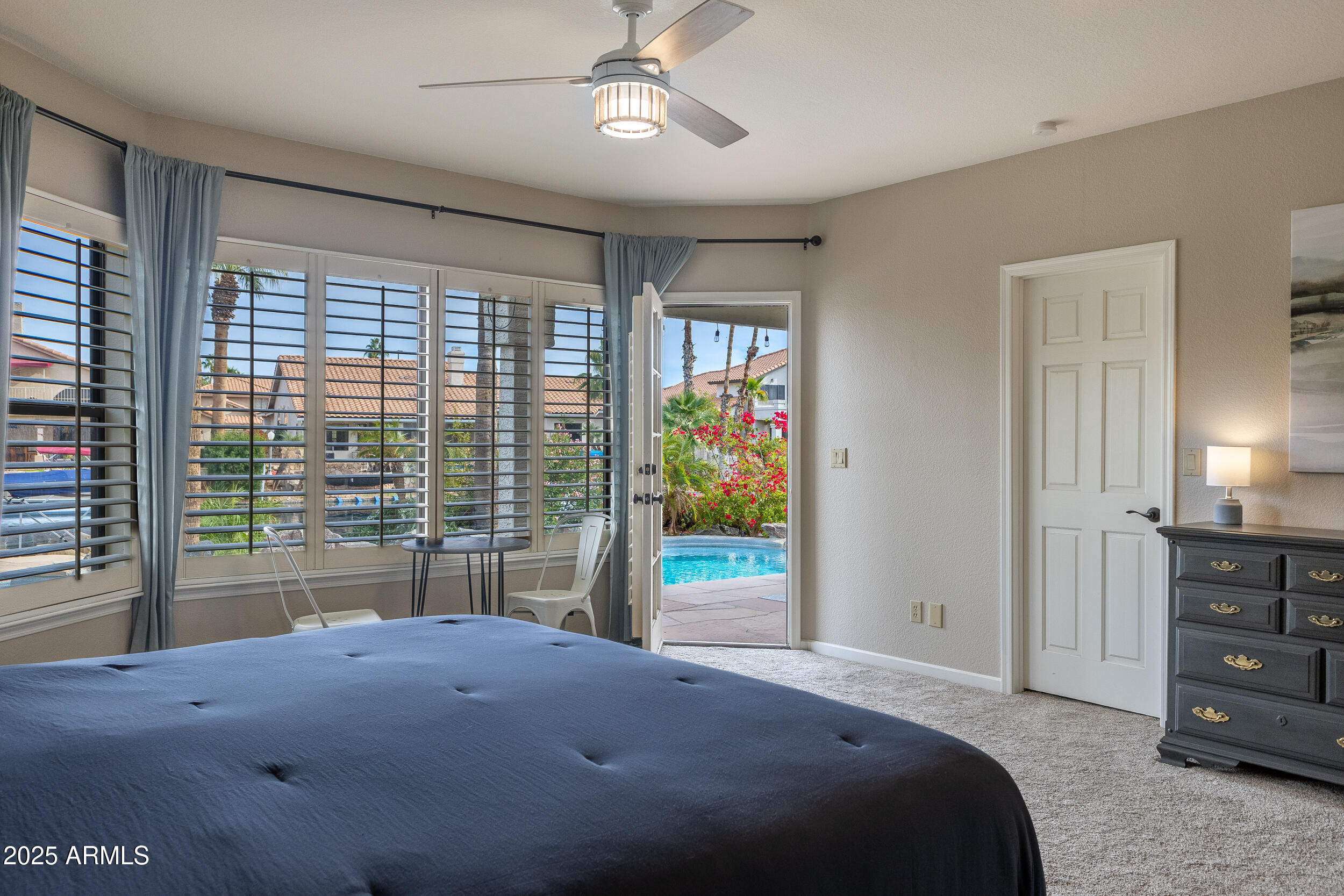 1011 South Coral Key Court Gilbert, AZ 85233 - Photo 16 of 42 Primary Bedroom View