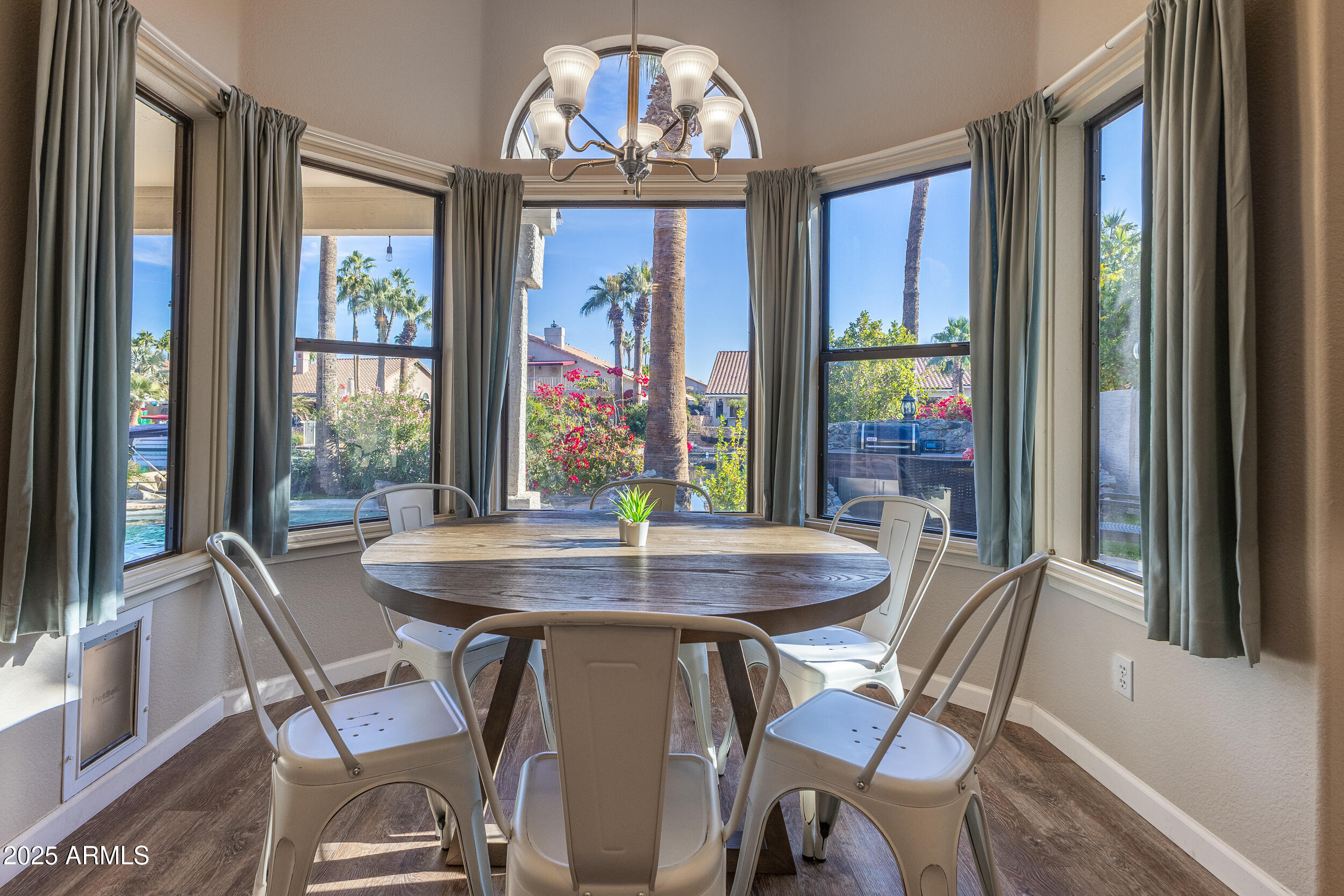 1011 South Coral Key Court Gilbert, AZ 85233 - Photo 28 of 42 Breakfast Nook