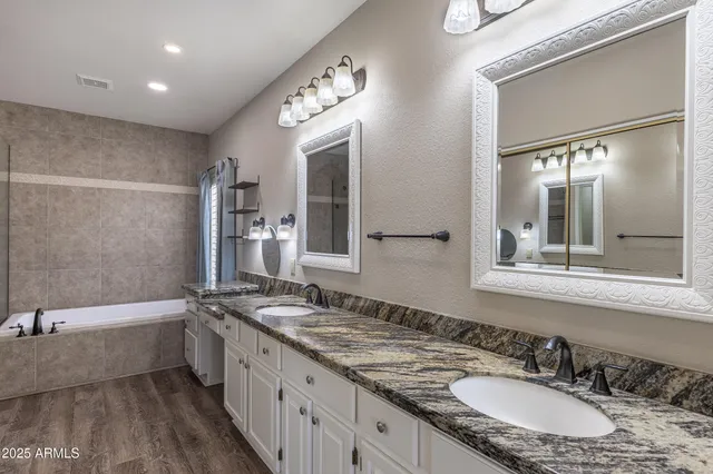 $6,500 | 1011 South Coral Key Court, Gilbert, AZ 85233