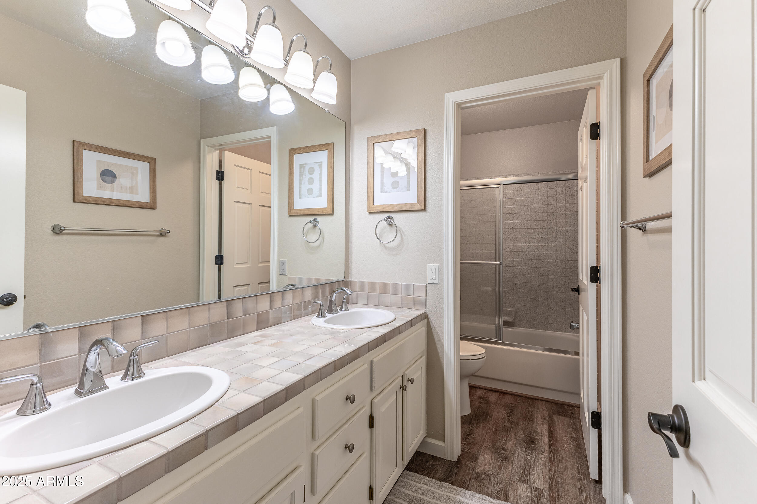 1011 South Coral Key Court Gilbert, AZ 85233 - Photo 35 of 42 Second Bathroom