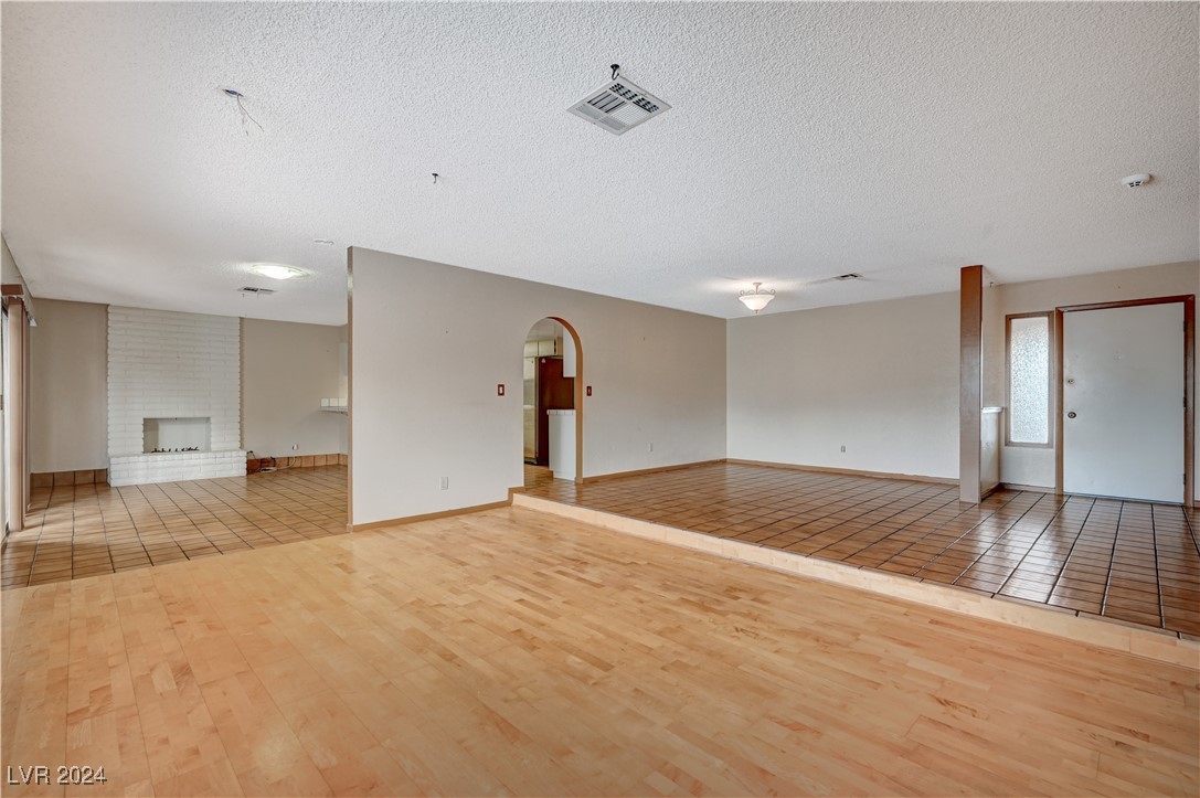 5020 Reno Court Las Vegas, NV 89119 - Photo 3 of 23