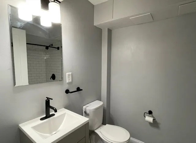 $1,900 | 233 Lafayette Street, Unit 25, Salem, MA 01970