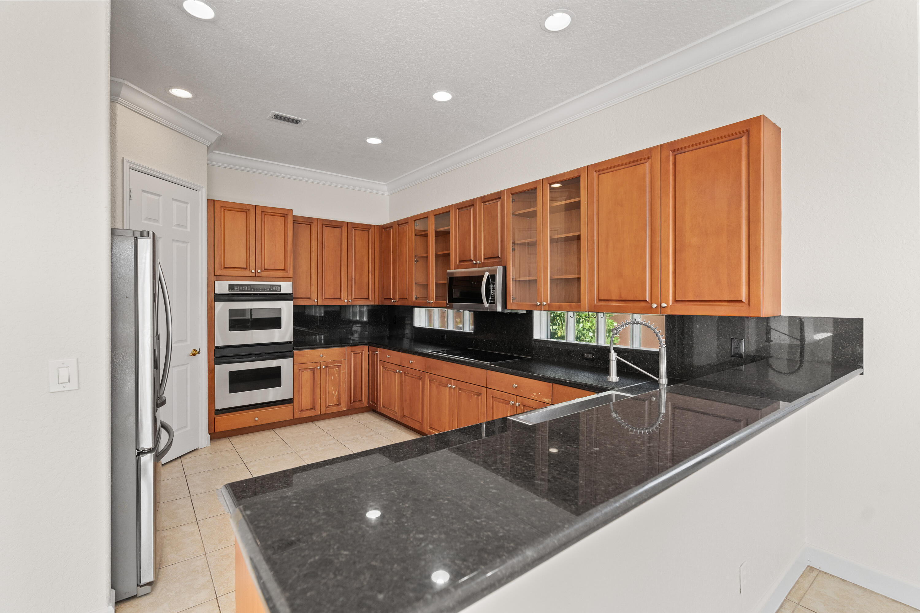 3241 Southwest 189th Avenue Miramar, FL 33029 - Photo 15 of 65 DSC06082