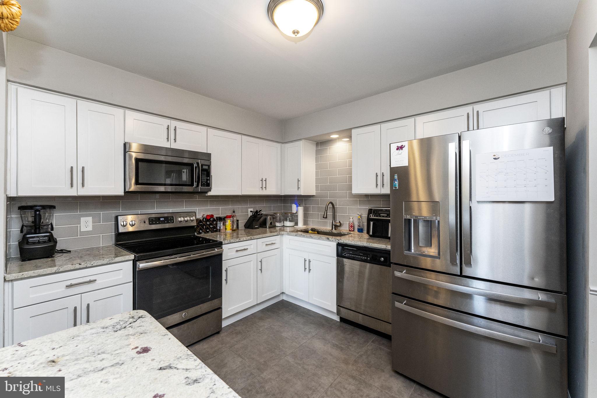 793 Briarstone Road Bethlehem, PA 18017 - Photo 13 of 30