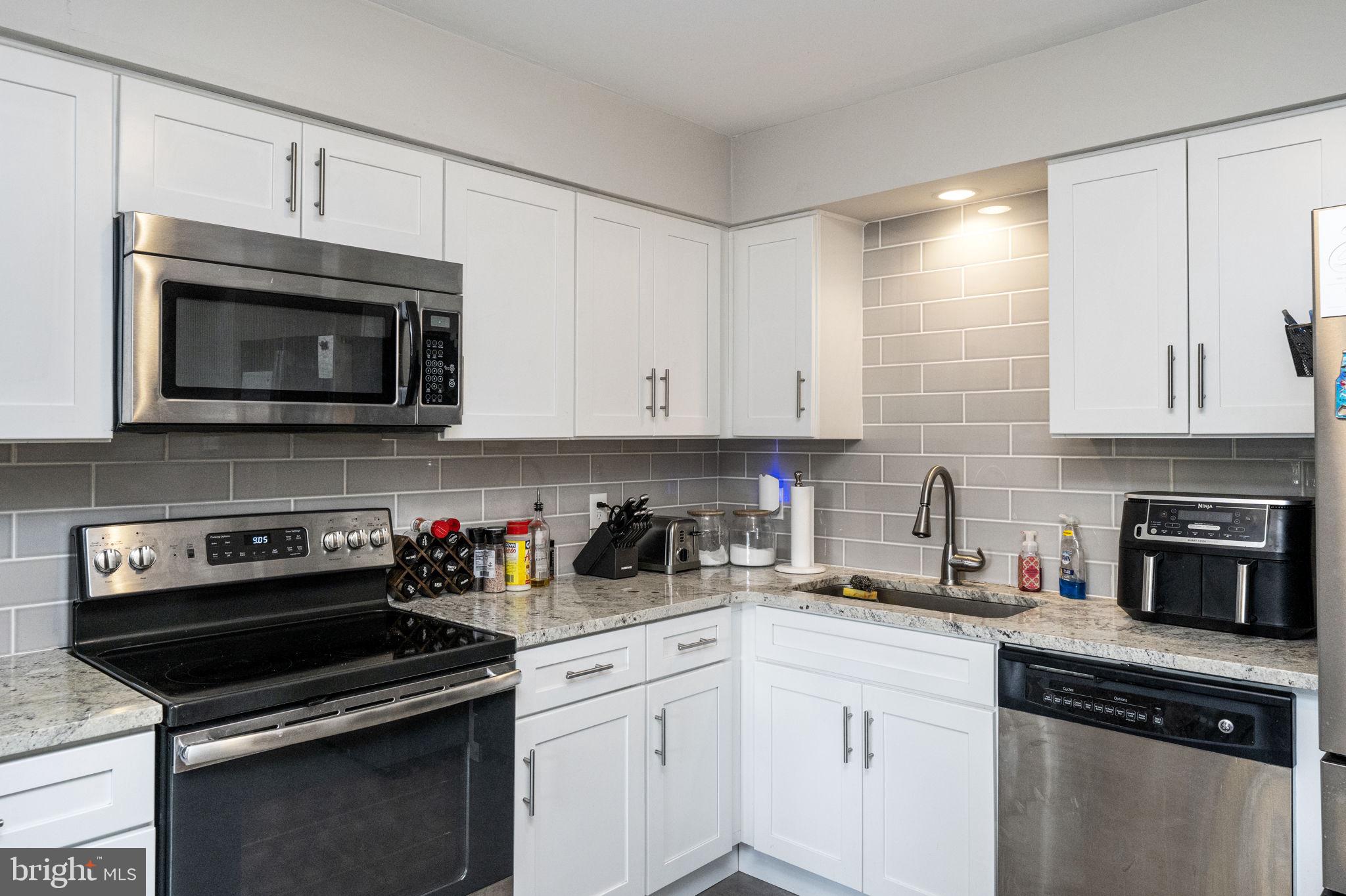 793 Briarstone Road Bethlehem, PA 18017 - Photo 14 of 30