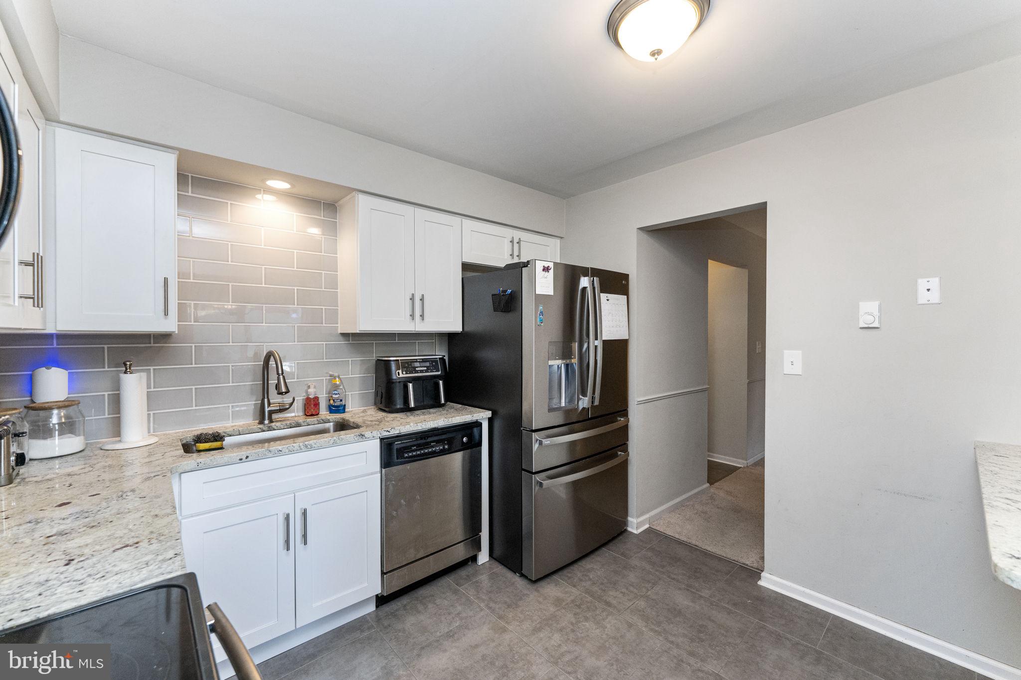 793 Briarstone Road Bethlehem, PA 18017 - Photo 15 of 30