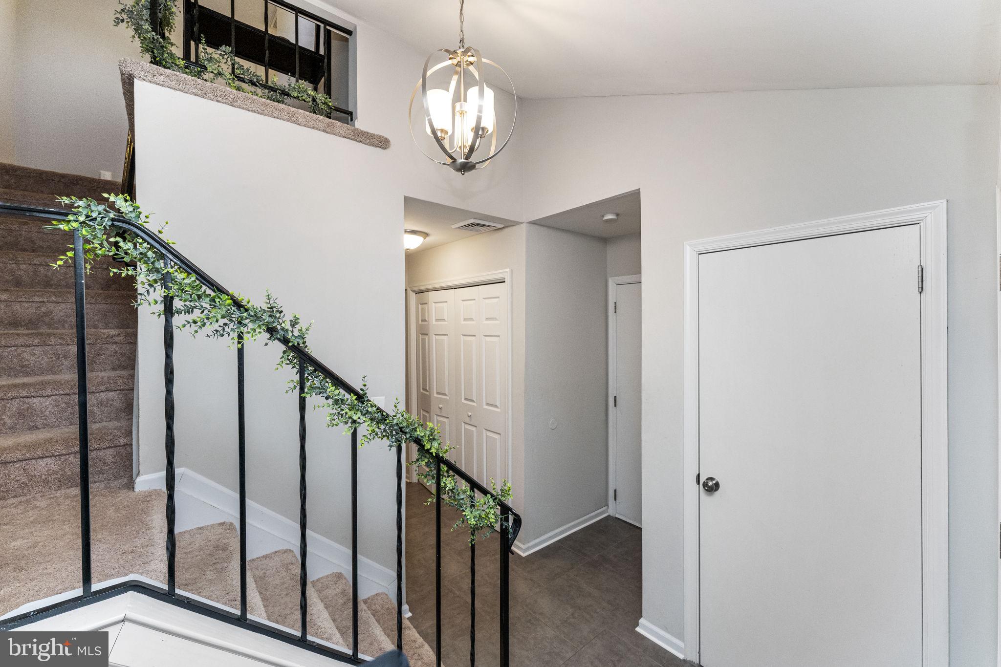 793 Briarstone Road Bethlehem, PA 18017 - Photo 5 of 30