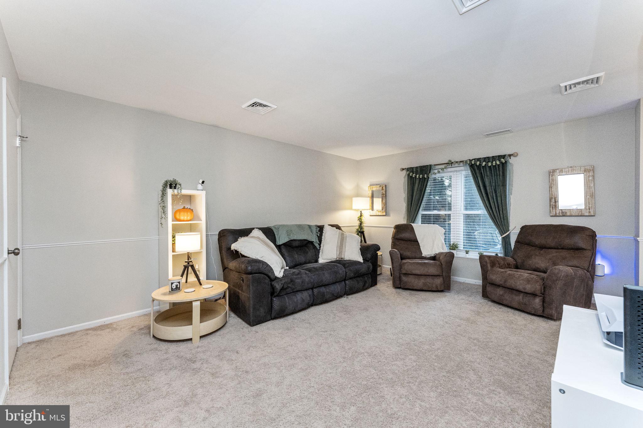 793 Briarstone Road Bethlehem, PA 18017 - Photo 7 of 30