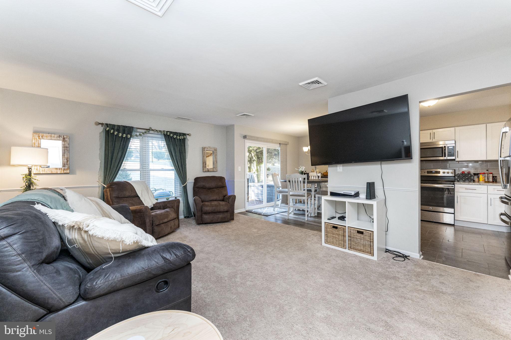 793 Briarstone Road Bethlehem, PA 18017 - Photo 8 of 30