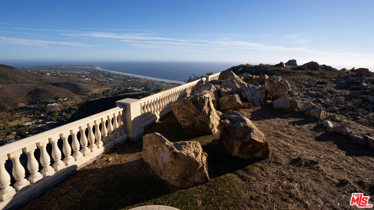 5800 Trancas Canyon Road Malibu, CA 90265 - Photo 14 of 28