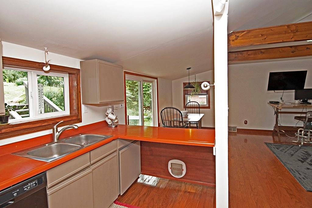 3735 Overbrook Road Gibsonia, PA 15044 - Photo 6 of 25 Gallery Image 6