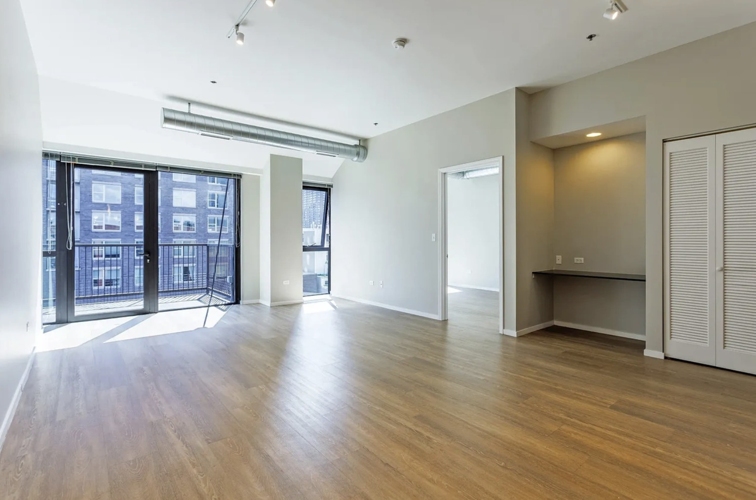 211 West Scott Street, Unit 408 Chicago, IL 60610 - Photo 5 of 8