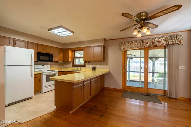 $1,900 | 11 Keyes Street, Warrensburg, NY 12885