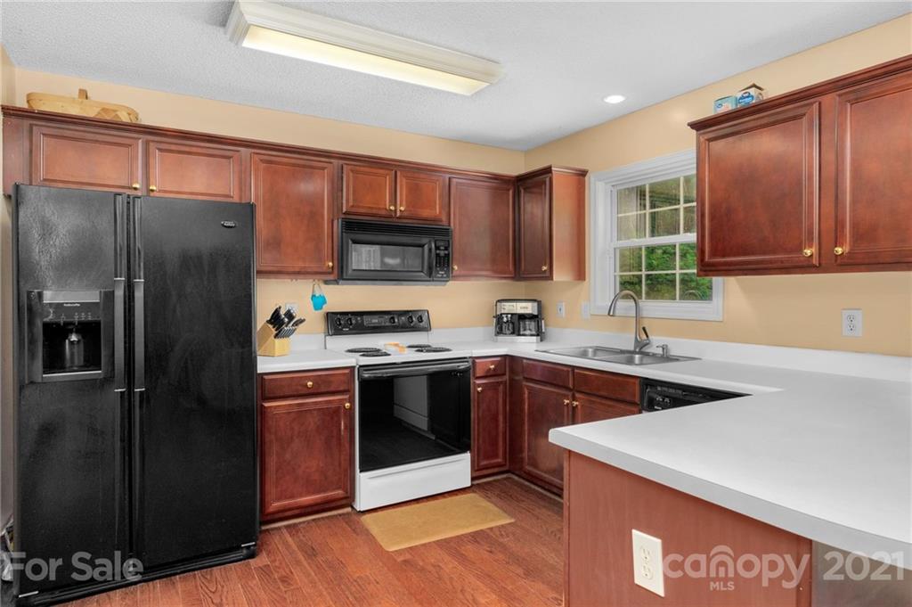 723 Cove Road Gastonia, NC 28052 - Photo 11 of 32 Gallery Image 11