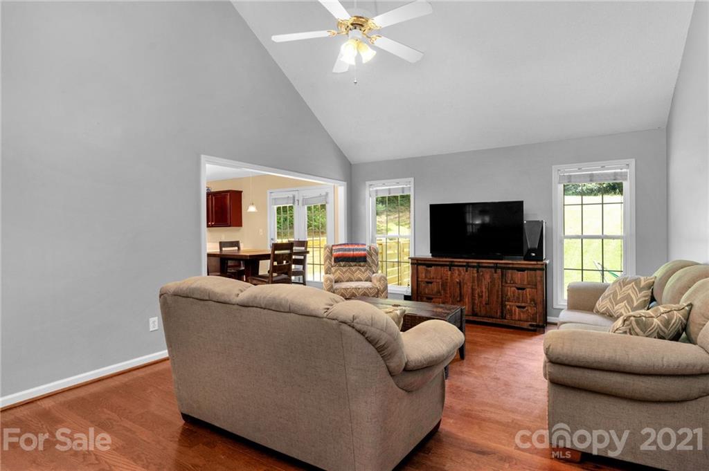 723 Cove Road Gastonia, NC 28052 - Photo 5 of 32 Gallery Image 5