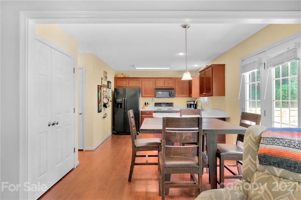 723 Cove Road Gastonia, NC 28052 - Photo 9 of 32 Gallery Image 9