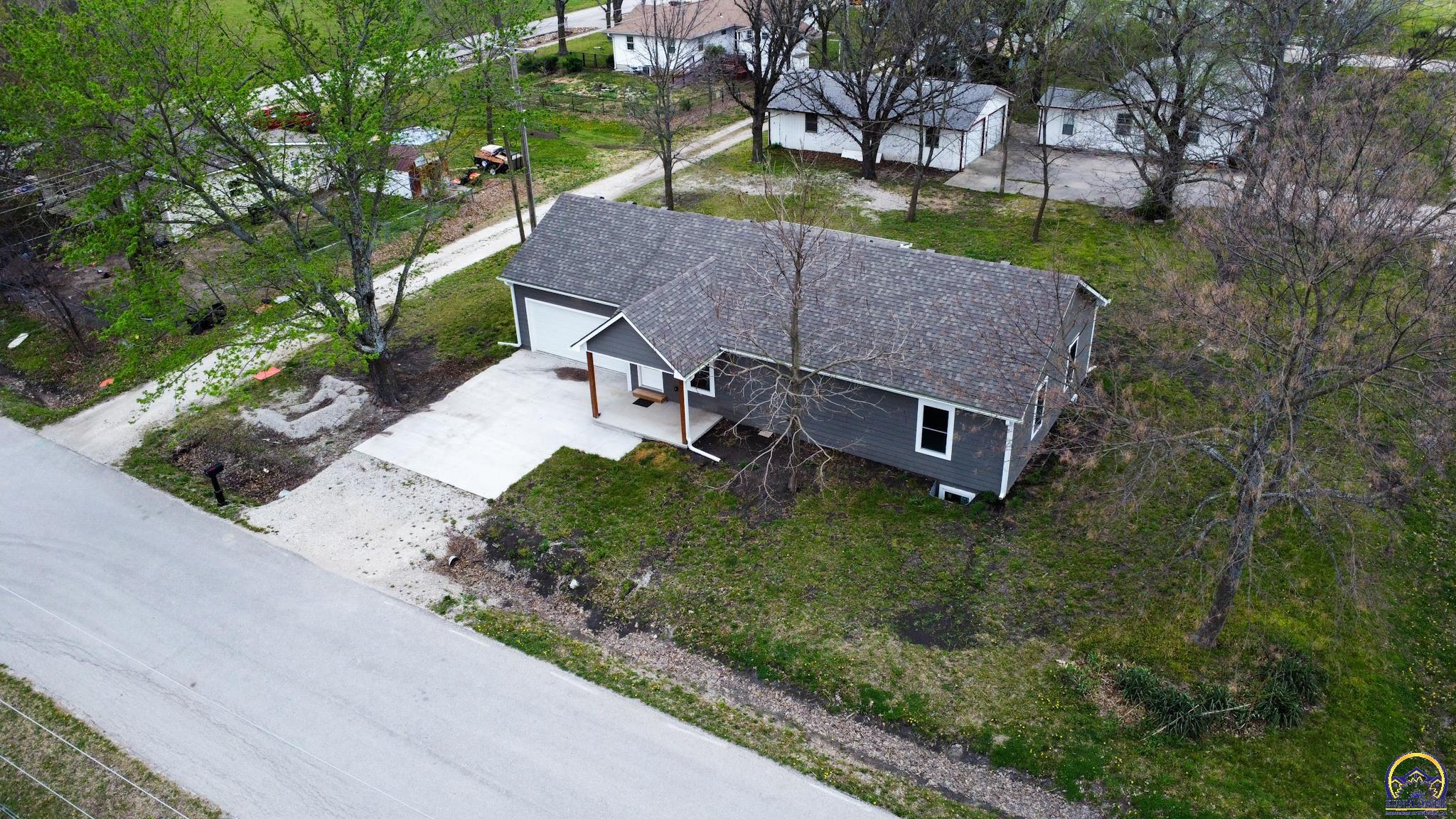 702 South 8th Street Burlington, KS 66839 - Photo 8 of 62