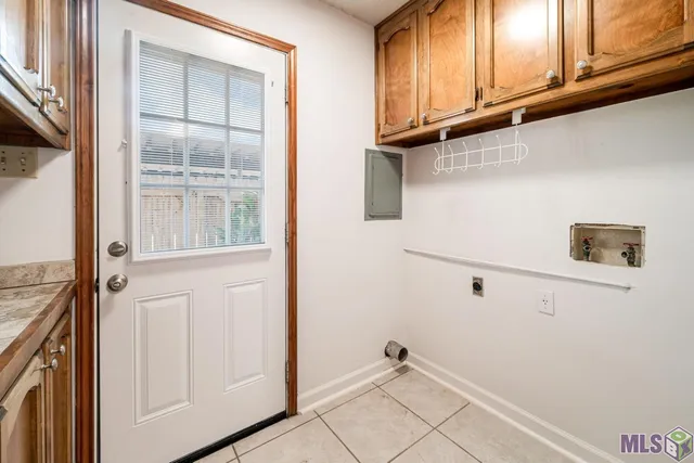 $1,350 | 13035 Briar Hollow Avenue, Baton Rouge, LA 70810