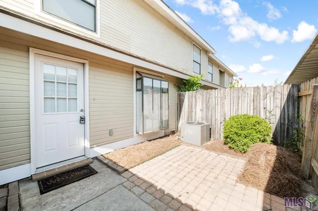 $1,350 | 13035 Briar Hollow Avenue, Baton Rouge, LA 70810