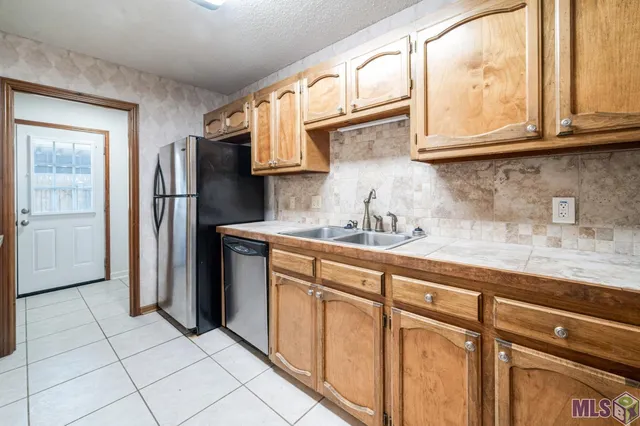 $1,350 | 13035 Briar Hollow Avenue, Baton Rouge, LA 70810