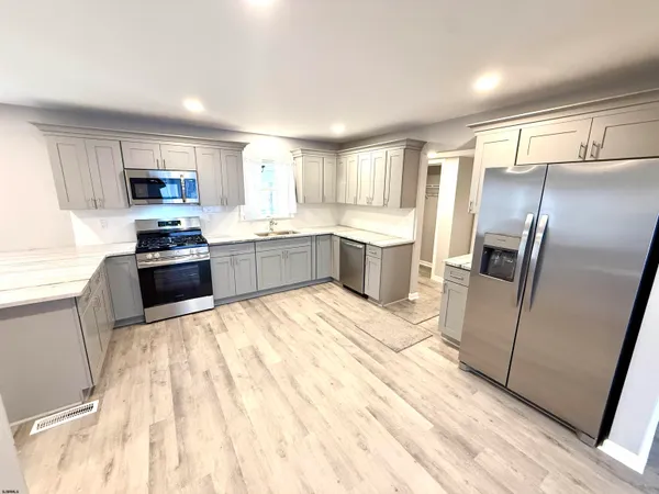 $635,000 | 105 North Leipzig Avenue, Egg Harbor City, NJ 08215