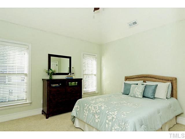 3012 Allansford Lane Raleigh, NC 27613 - Photo 19 of 25 Gallery Image 19
