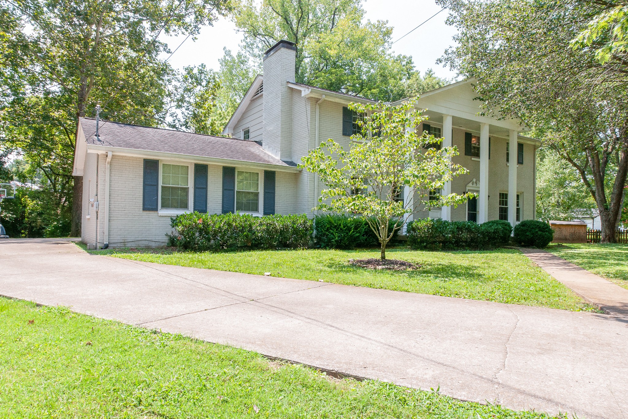 101 Harding Rd Court Nashville, TN 37205 - Photo 3 of 32 Gallery Image 3
