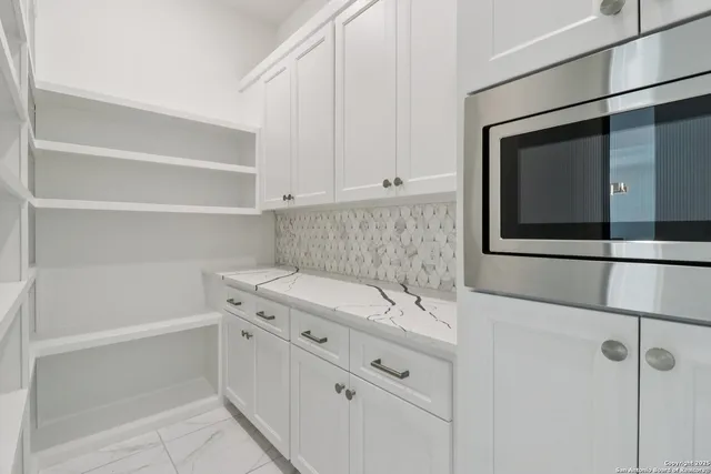 a view of walk in closet