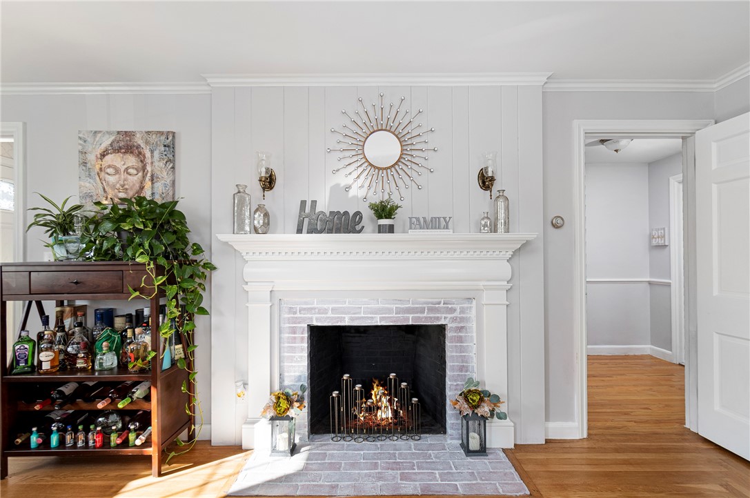 29 Bryant Road Cranston, RI 02910 - Photo 5 of 32 Gallery Image 5
