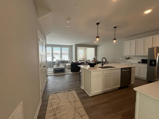 $374,990 | 14995 Avondale View, Rosemount, MN 55068
