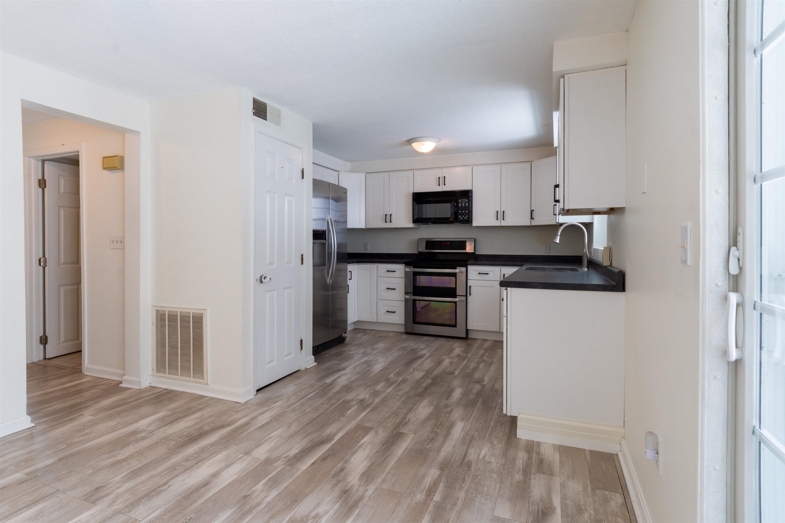 85 East Ridge Road Merrimack, NH 03054 - Photo 4 of 15