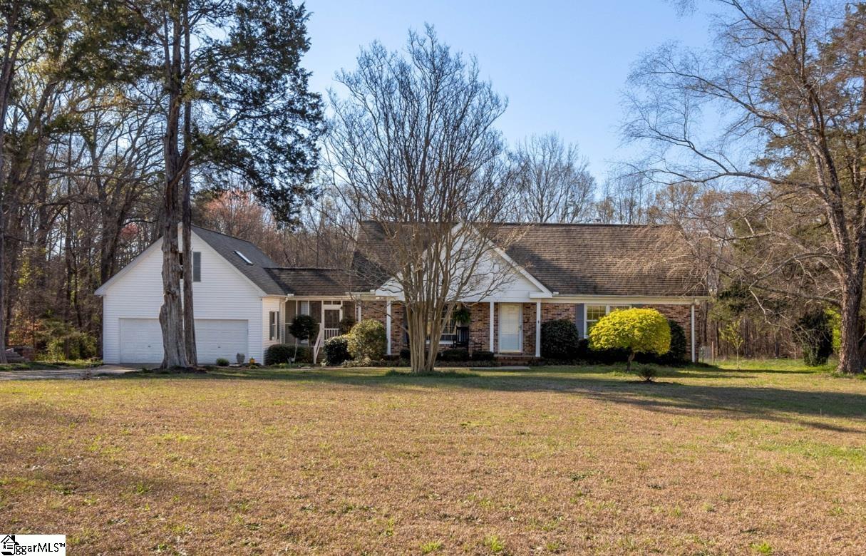 215 Cain Road Laurens, SC 29360 - Photo 1 of 36 Gallery Image 1