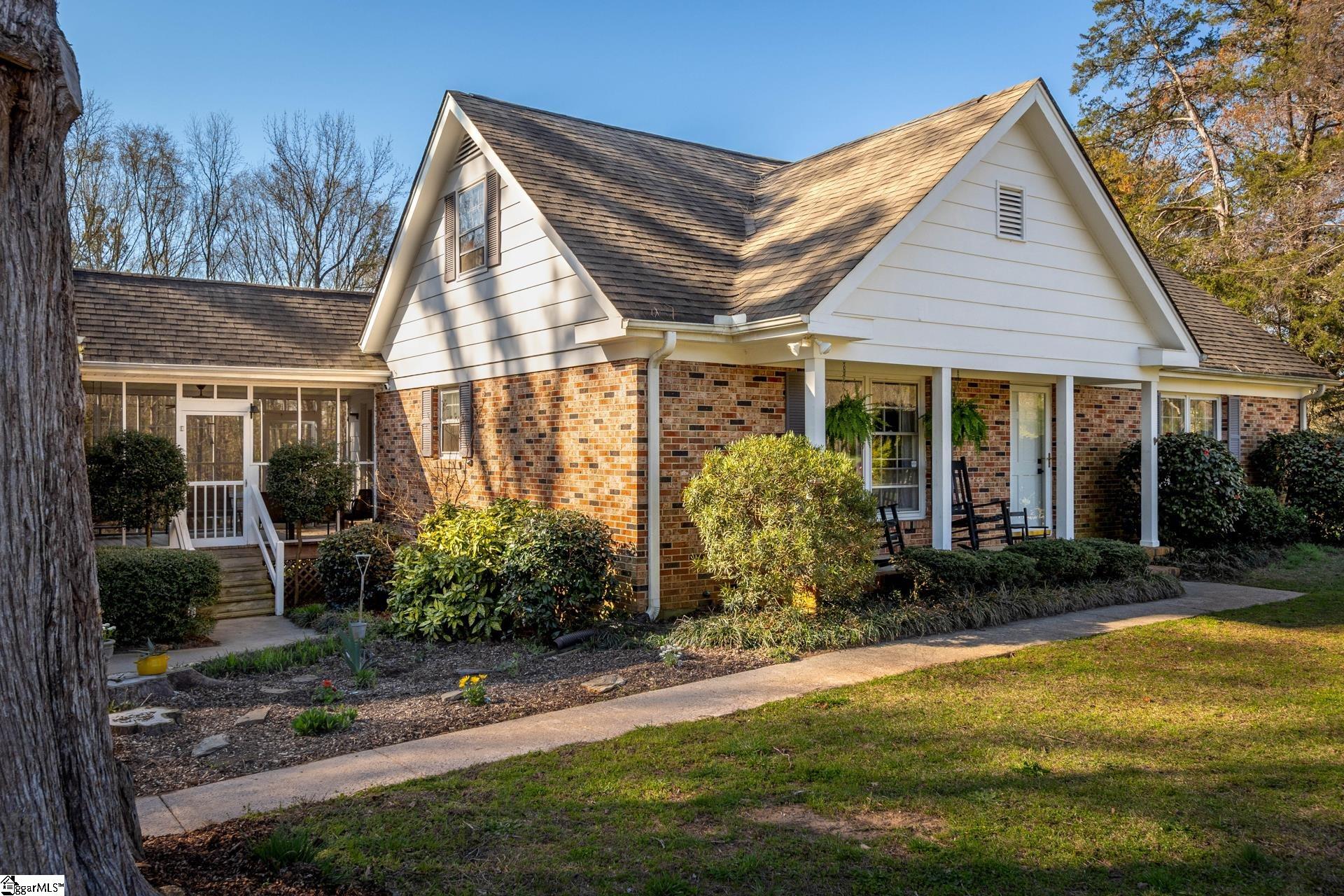 215 Cain Road Laurens, SC 29360 - Photo 2 of 36 Gallery Image 2