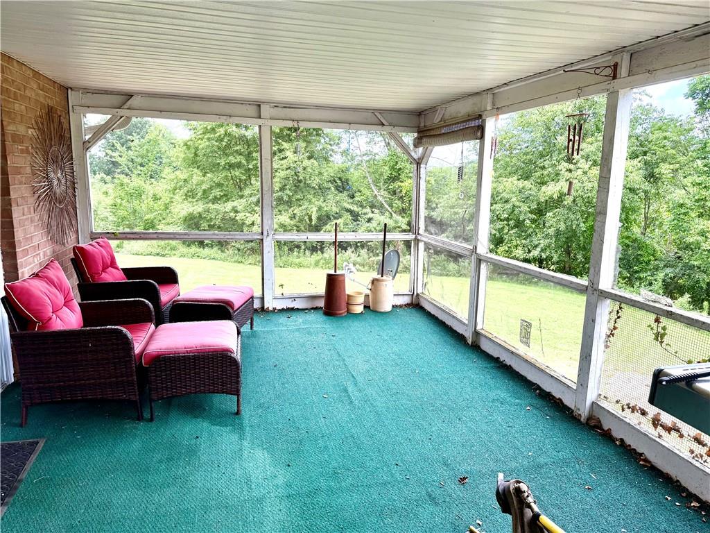 481 Enon Road Enon Valley, PA 16120 - Photo 18 of 33 Screened In patio