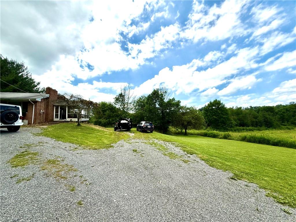 481 Enon Road Enon Valley, PA 16120 - Photo 32 of 33 View of sideyard