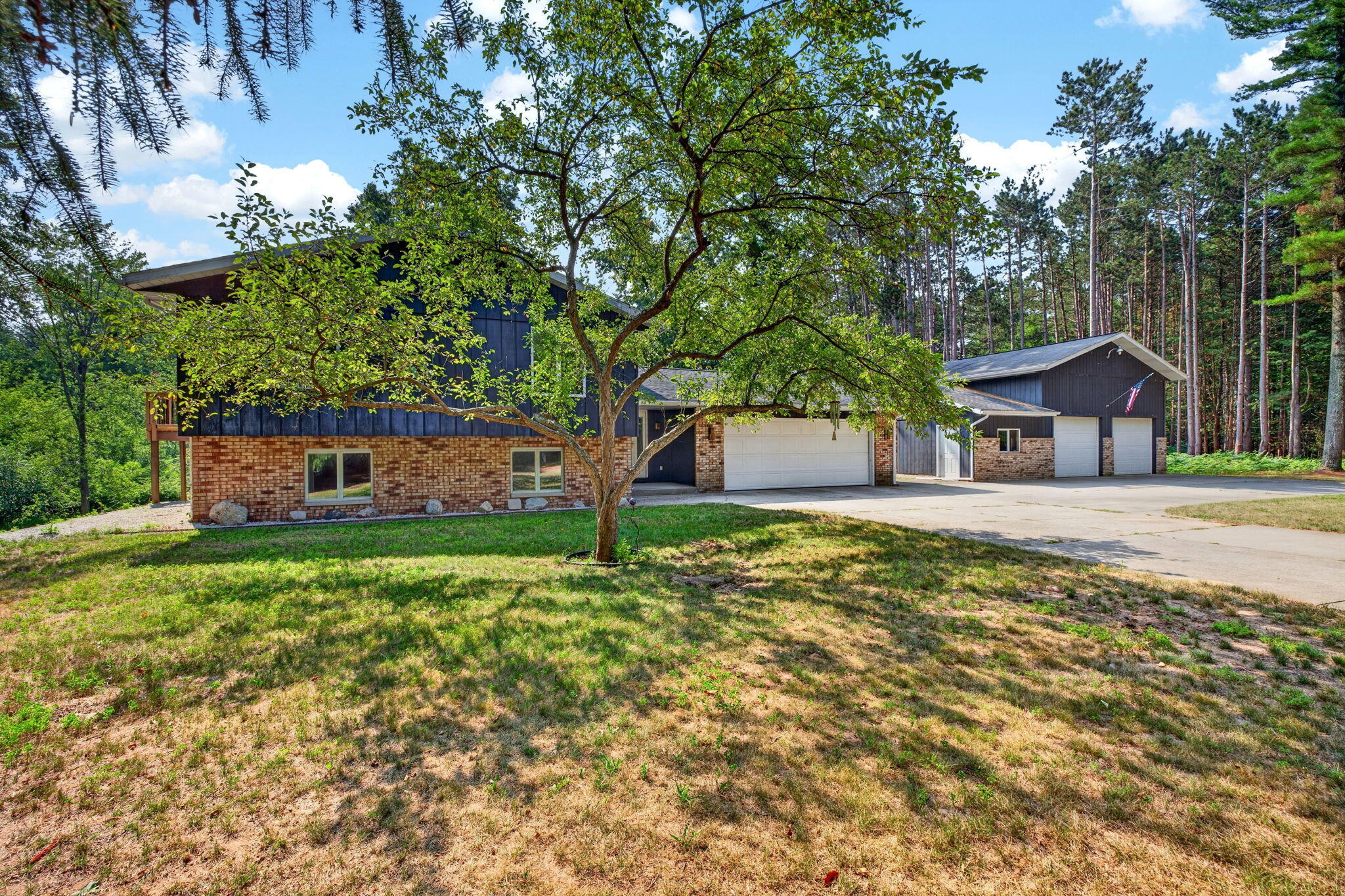 2515 West Giles Road Muskegon, MI 49445 - Photo 5 of 71 5-web-or-mls-1G1A4032