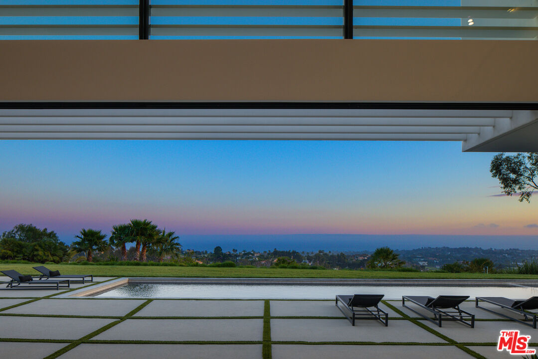 5601 Kanan Dume Road Malibu, CA 90265 - Photo 5 of 31 a view of a city