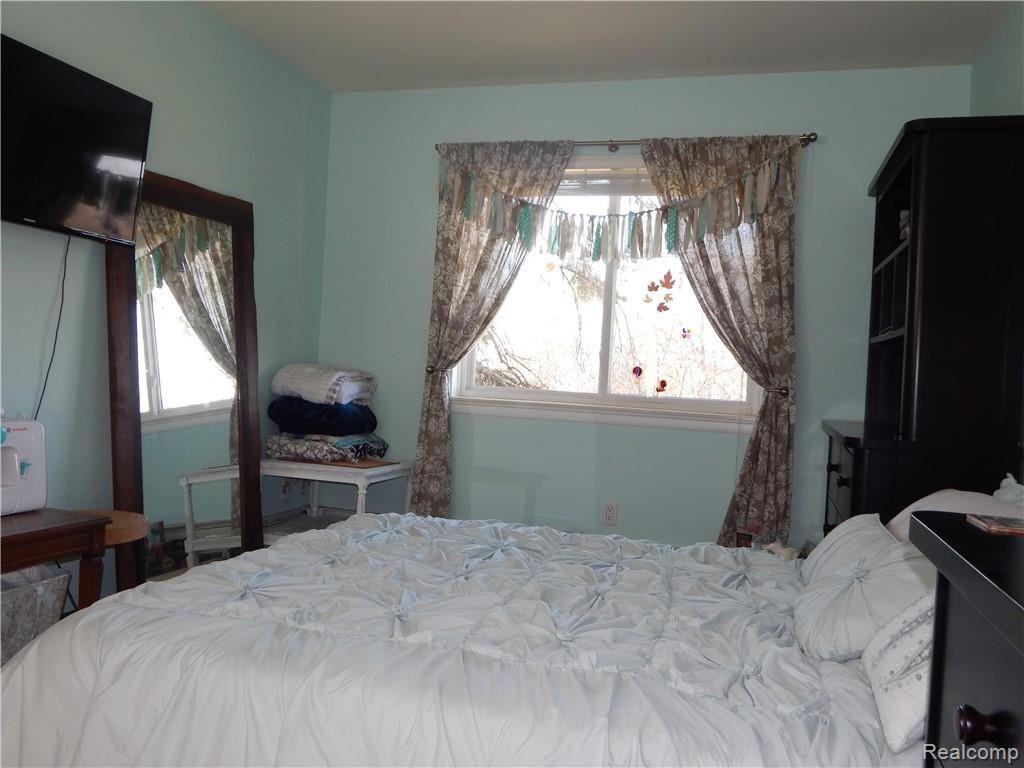24111 Meridian Road Grosse Ile, MI 48138 - Photo 18 of 19 DSCN3805.JPG