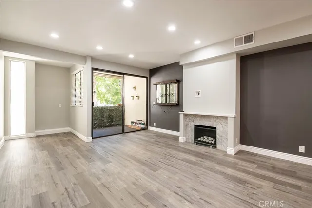 $3,950 | 1305 North Columbus Avenue, Unit 103, Glendale, CA 91202