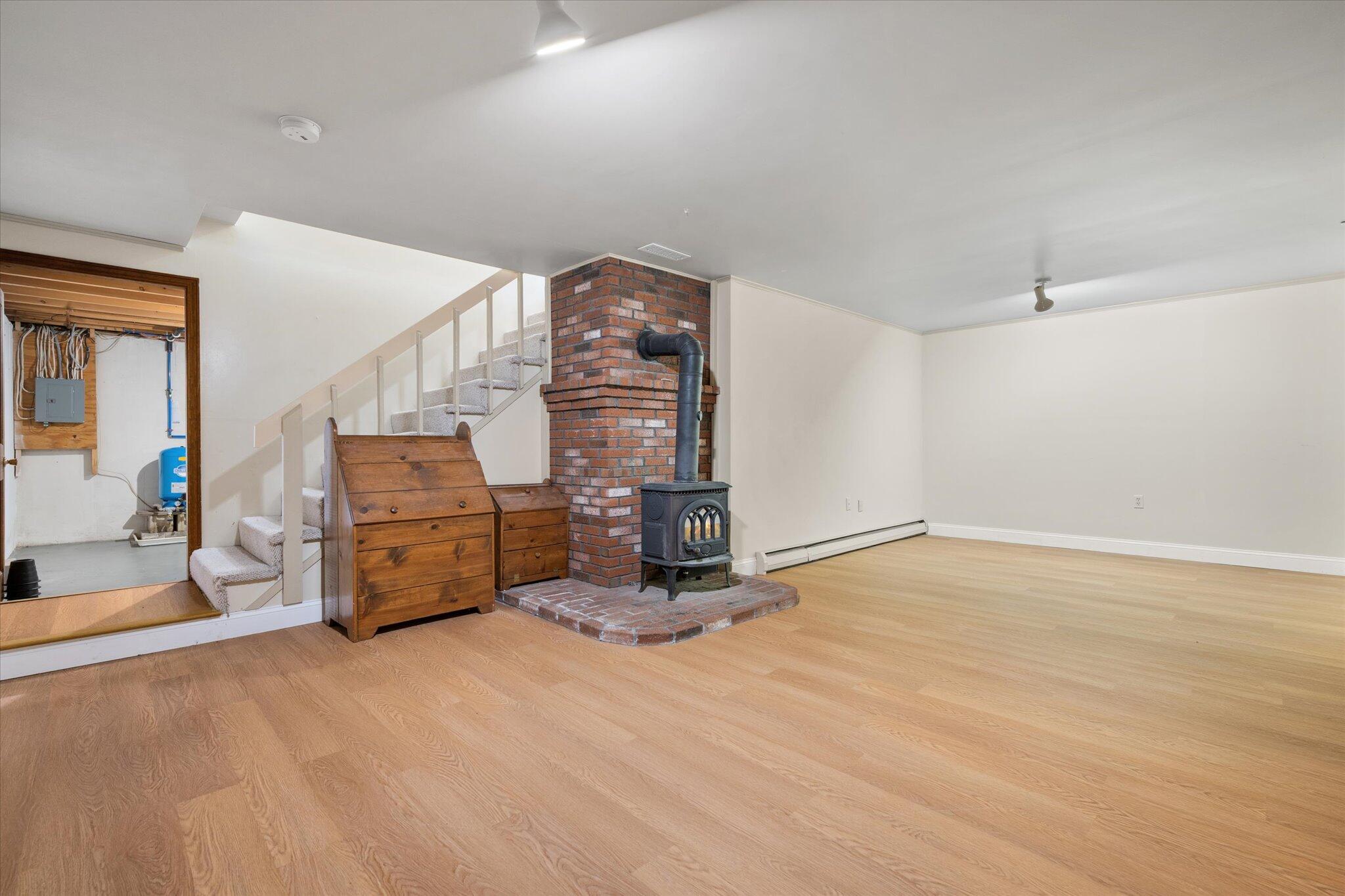 1234 Essex Street Bangor, ME 04401 - Photo 25 of 37 27-Den